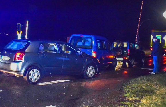 Wendemanöver endet mit Verkehrsunfall auf B65