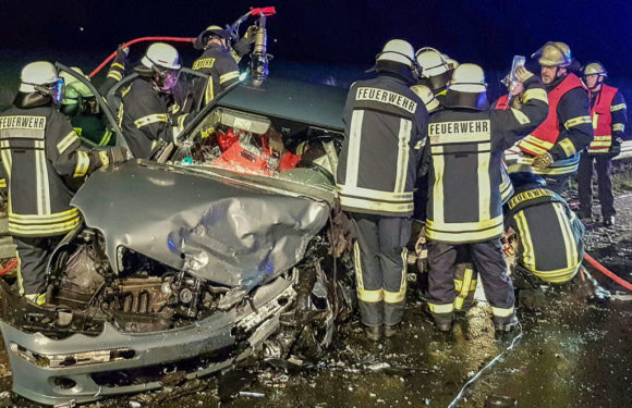 Zwei Verletzte bei Frontalzusammenstoß auf B65
