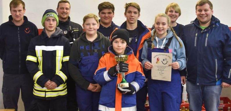 Ohne Smartphones: Jugendfeuerwehr Rusbend gewinnt Winterwettbewerb in Röcke