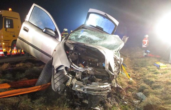 Unfall auf B214: Autofahrer bei Zusammenstoß mit LKW tödlich verletzt