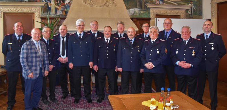 Feuerwehrleute in den Ruhestand verabschiedet