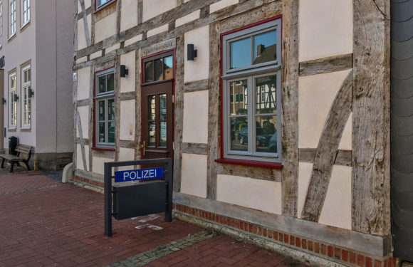 Zwei Fälle von Unfallflucht in Bad Eilsen und Obernkirchen: Zeugen beobachten, Polizei ermittelt