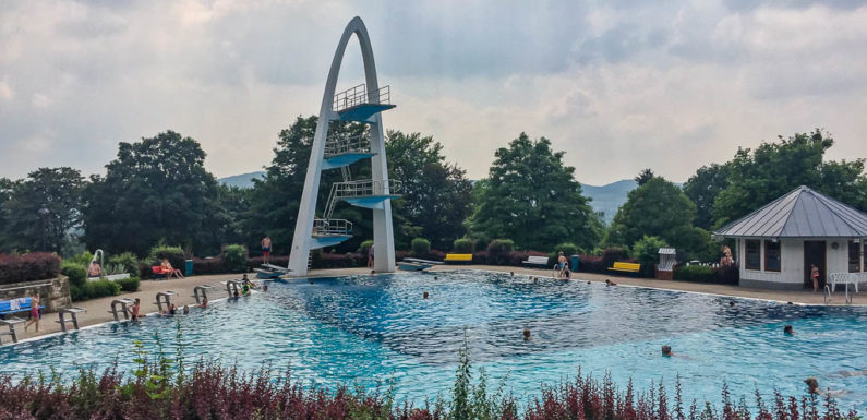 Mit Tag der offenen Tür: 42. Internationales Bergbad-Pokal-Schwimmfest in Bückeburg