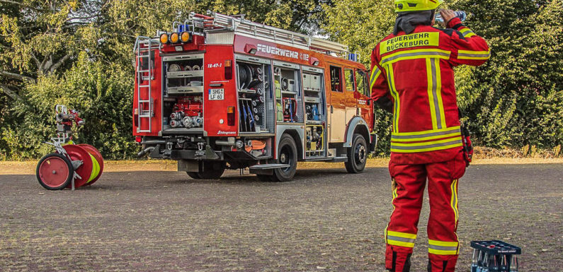 Keine „Ferien“: Rekordtemperaturen und Rekordeinsatzzahlen für ehrenamtliche Feuerwehrleute