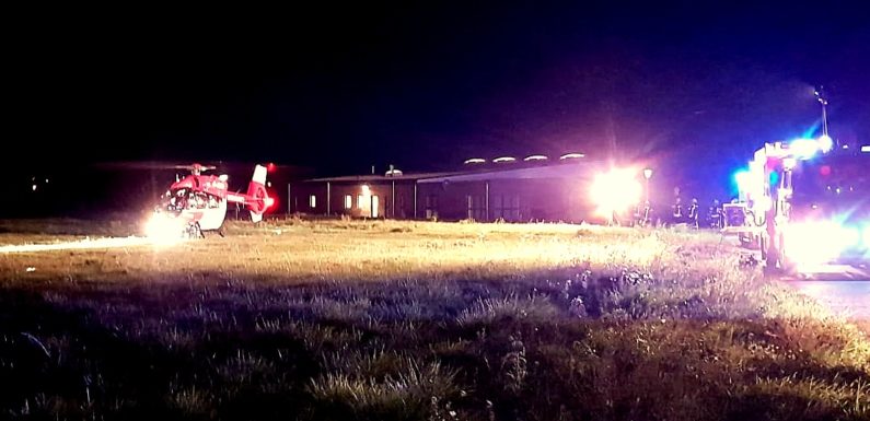 Rettungshubschrauber landet in Hagenburg: Feuerwehr sorgt für Ausleuchtung