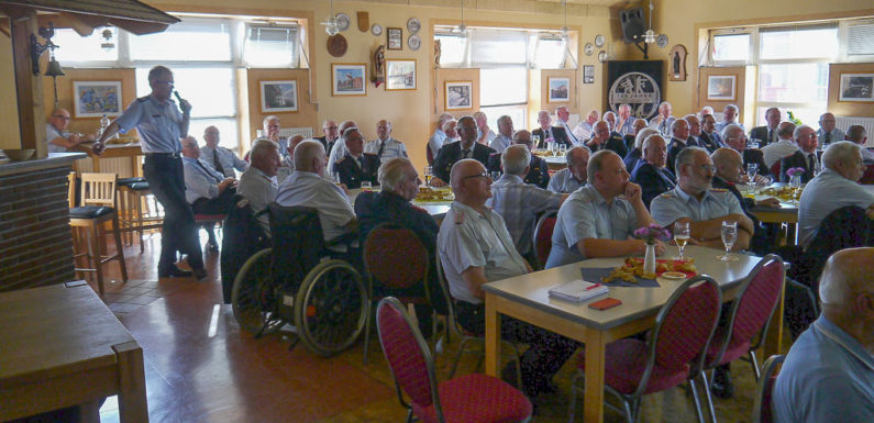 Treffen ehemaliger Führungskräfte bei Feuerwehr Rodenberg