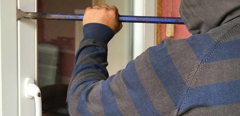 Hagenburg: Einbrecher steigen in Einfamilienhaus ein