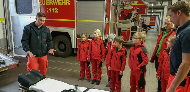 Nachwuchs-Feuerlöscher zu Besuch bei Berufsfeuerwehr Minden