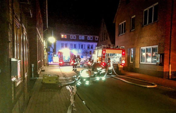 Schornsteinbrand entpuppt sich als Fehlalarm