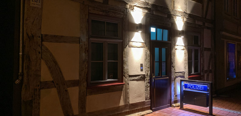 Obernkirchen: In Lagerräume eingebrochen