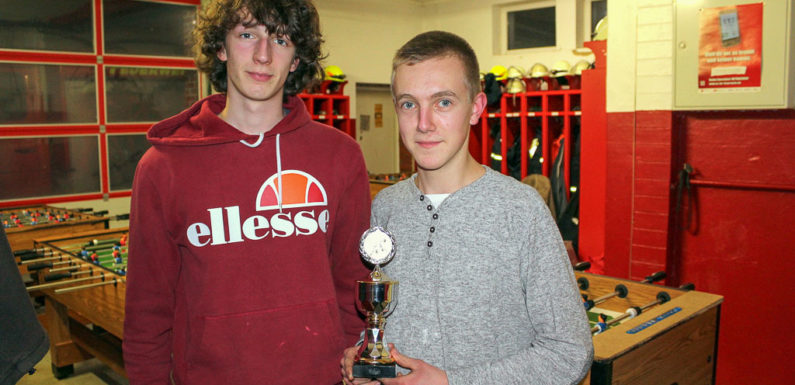 Tischfußballfieber beim 9. Kickerturnier der Feuerwehr Wiedenbrügge