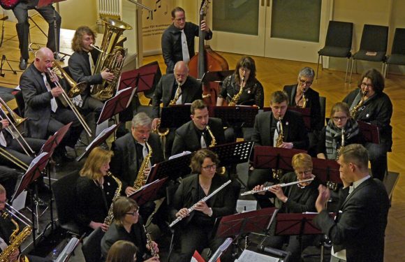 Neujahrskonzert: Blasorchester Krainhagen mit Auftritt im Palais im Park