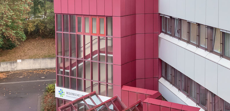 Unfallchirurg und Durchgangsarzt Dr. Schratz schließt Praxis in Rinteln