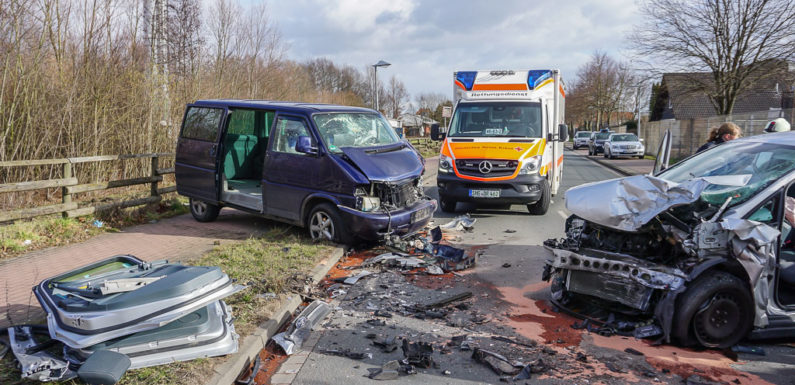 Stadthagen: Frontalzusammenstoß auf der Industriestraße