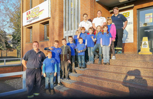 Feuerwehrnachwuchs zu Besuch bei Rettungswache