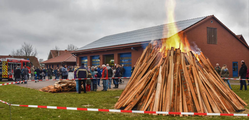 Feuerwehren in Bückeburg richten wieder Osterfeuer aus