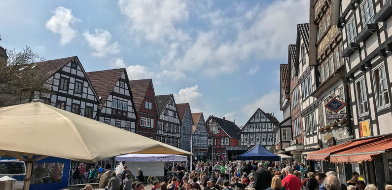 Buntes Programm und verkaufsoffener Sonntag am 7. April bei „Rinteln mobil“