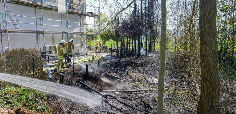Schnelles Eingreifen der Feuerwehren verhindert Gebäudebrand