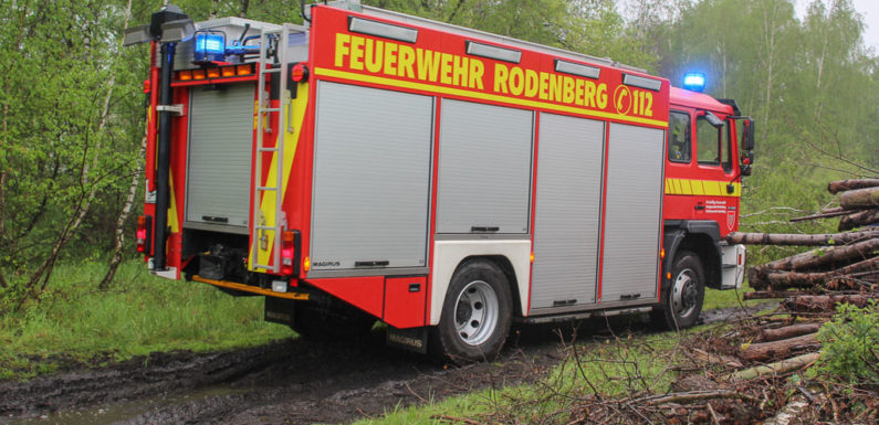 Flächenbrand, Waldbrand, verletzte Menschen: Kreisfeuerwehrbereitschaft Nord übt am Lüdersfelder Schacht