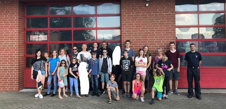 Kinder des Kinderheims „Güldene Sonne“ besuchen Feuerwehrtechnische Zentrale