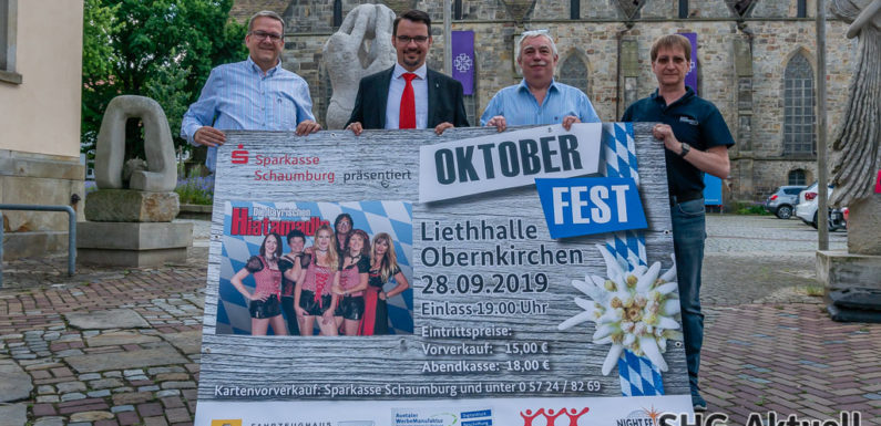 „O‘ zapft is“ beim Oktoberfest in Obernkirchen: „Die bayrischen Hiatamadln“ sind zurück
