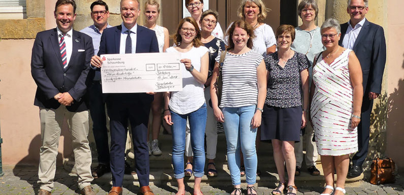 „Aktion Kinderhilfe“: Bürgerbataillon Bückeburg spendet an Kindergärten und Grundschulen