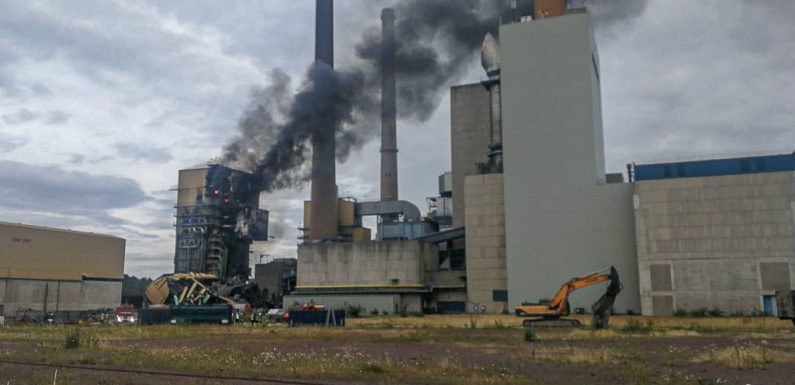Feuer im Kraftwerk Veltheim: Gebäudeteile eingestürzt