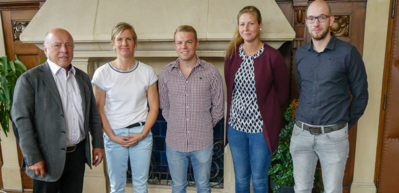 Bückeburg: Bürgermeister überreicht Ernennungsurkunden