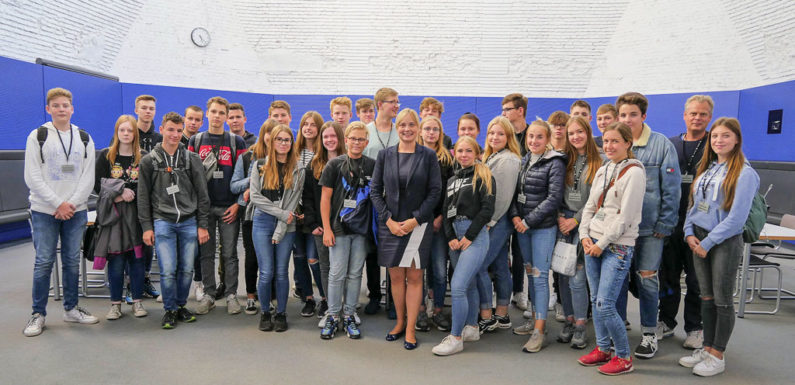 Schüler der IGS Rodenberg zu Gast im Deutschen Bundestag