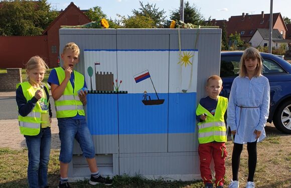 Motiv der Kinderfeuerwehr ziert Stromkasten