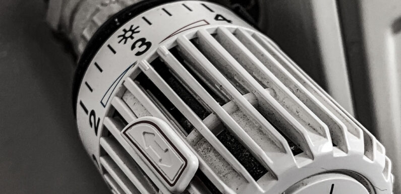 Heizung runter auf 16 Grad: Landkreis teilt Energiesparmaßnahmen für Sporthallen mit