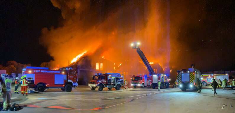 Großbrand bei PreZero/Tönsmeier in Stadthagen: Fenster und Türen geschlossen halten