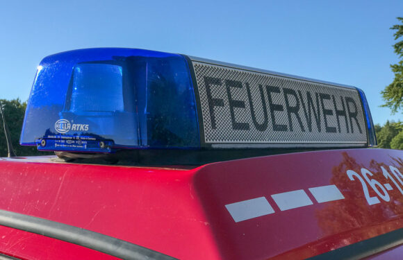 Beckedorf: Garagenbrand greift auf Wohnhaus über