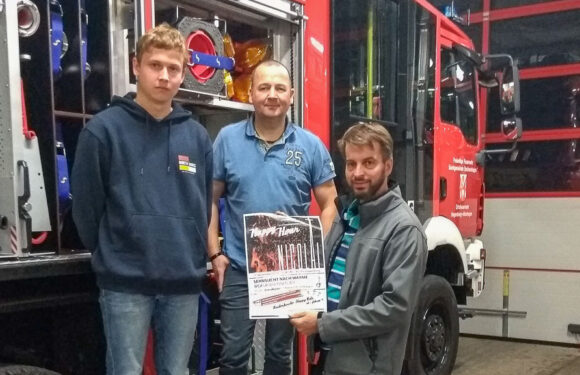 Hagenburg: Feuerwehr und Kirche feiern zusammen