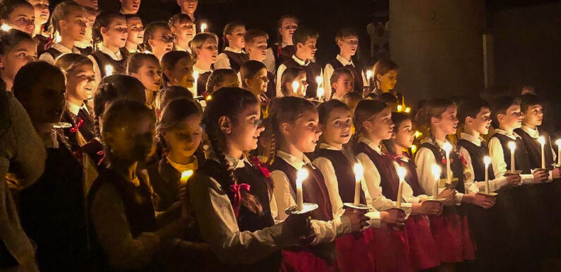 Bückeburg: Festliches Weihnachtskonzert der Musikschule Schaumburger Märchensänger