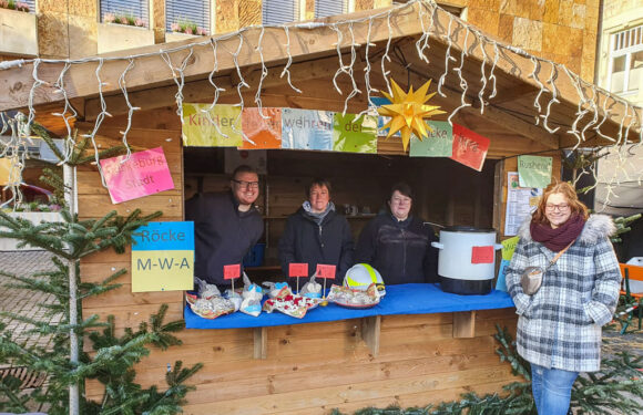 Jahresabschluss der Bückeburger Kinderfeuerwehren: Präsentation auf dem Weihnachtsmarkt