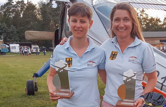 Segelfliegerin aus Obernkirchen nimmt an Weltmeisterschaft teil: Christine Grote fliegt in Lake Keepit/Australien in der Clubklasse