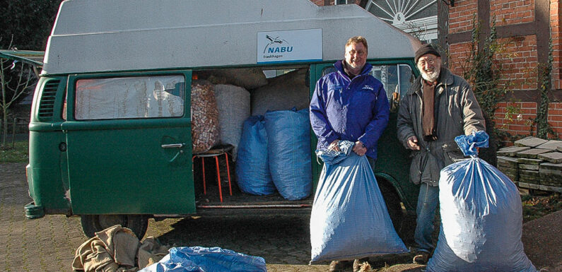 NABU Stadthagen übergibt 81.000 Korken an Umweltzentrum in Braunschweig