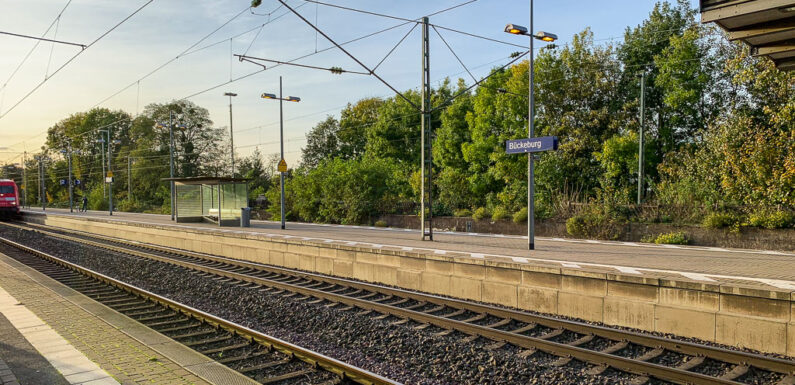 Fahrraddieb steigt mit abgeschlossenem Rad in Zug nach Bückeburg