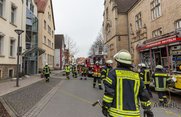 Feuerwehr-Großeinsatz an der Volkshochschule in Rinteln