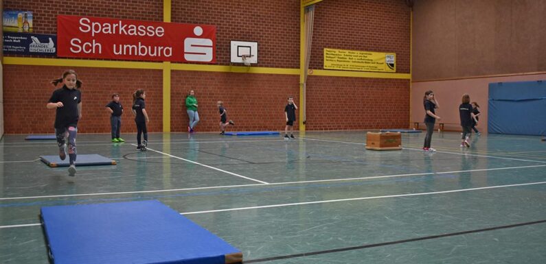 Kinderfeuerwehren messen sich bei Brennballturnier