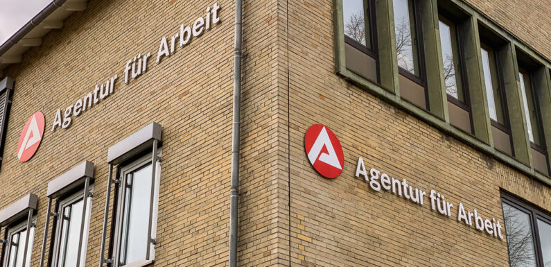 Agentur für Arbeit meldet 2.000 Anzeigen von Kurzarbeit im Weserbergland