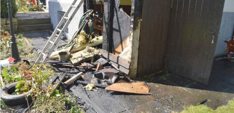 Bückeburg: Feuer an Holzschuppen