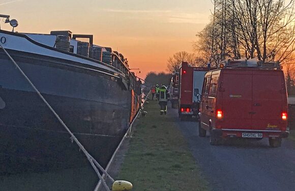 Sachsenhagen: Verletzte Person auf Binnenschiff