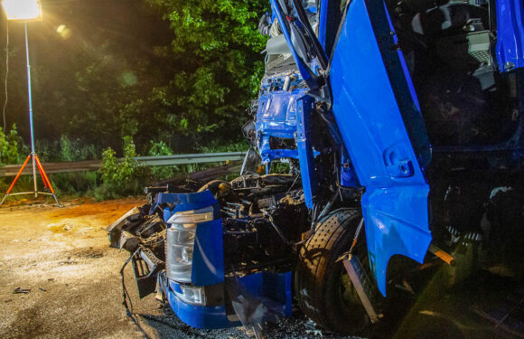 LKW-Fahrer in Lebensgefahr: Aufräumarbeiten an A2-Unfallstelle dauerten bis heute früh