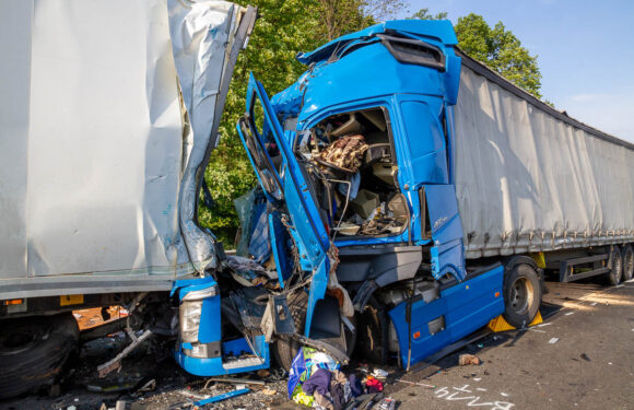 Schwerer A2-Unfall zwischen Bad Eilsen und Veltheim: LKW auf Stauende aufgefahren