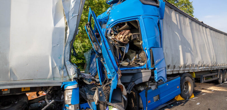 Schwerer A2-Unfall zwischen Bad Eilsen und Veltheim: LKW auf Stauende aufgefahren