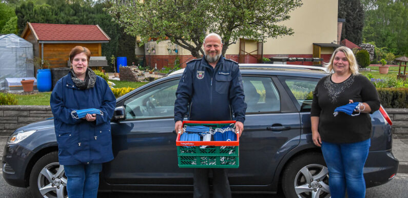 Fleißige Schwestern nähen 350 Alltagsmasken für Feuerwehr Bückeburg