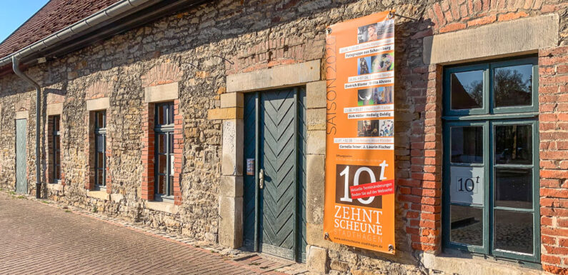 Zeitgenössische Kunst zum 800-jährigen Stadtjubiläum: Ausstellungsprogramm der Zehntscheune in Stadthagen