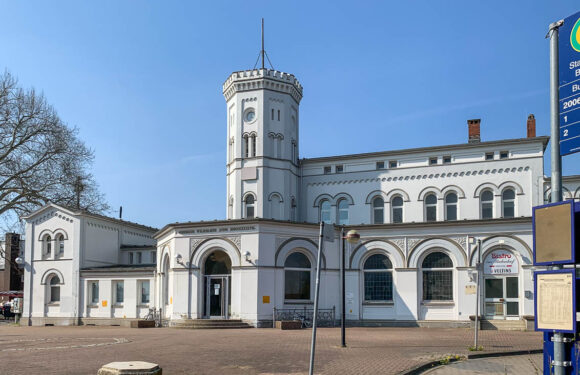 Stadthagen: Zwei E-Scooter am Bahnhof gestohlen